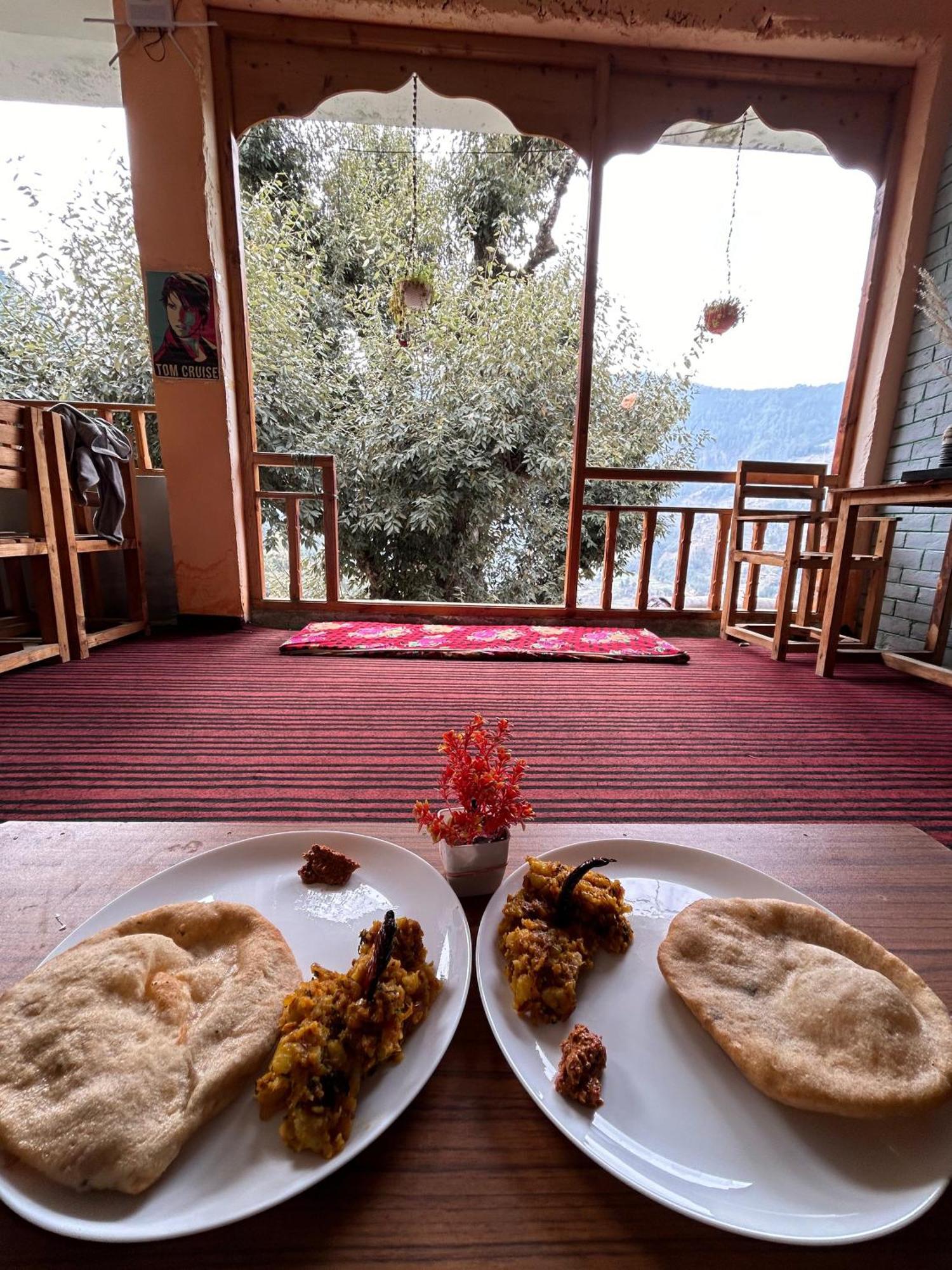 Mozo Inn&Cafe Jibhi Banjar Luaran gambar